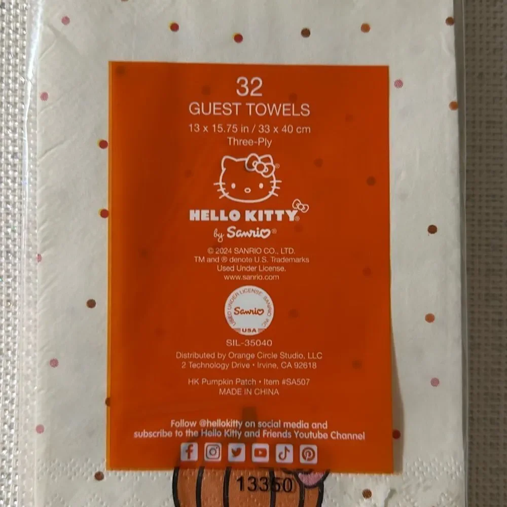 HELLO KITTY 32 Beige Orange Guest Paper Towel Napkins Fall Harvest Pumpkin Print
